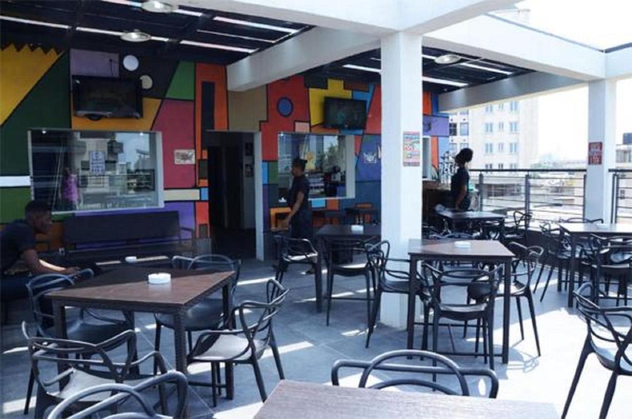 Glee Hotel Aliayabiagba Exterior foto