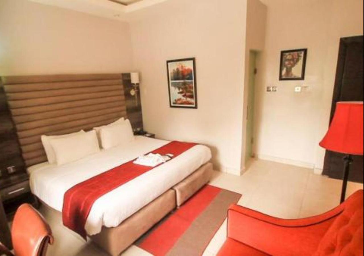 Glee Hotel Aliayabiagba Exterior foto