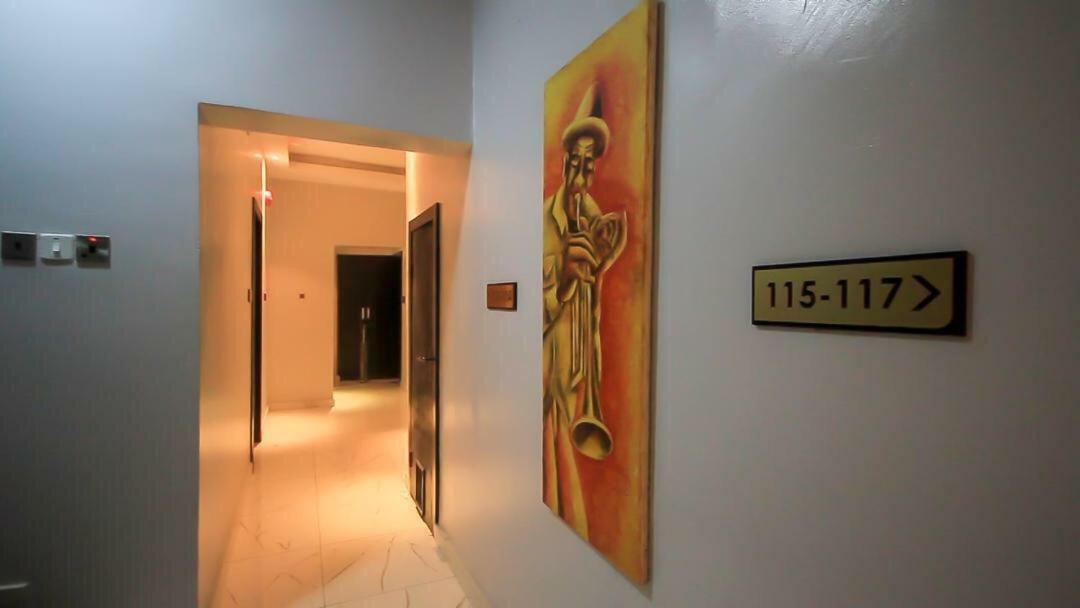 Glee Hotel Aliayabiagba Exterior foto