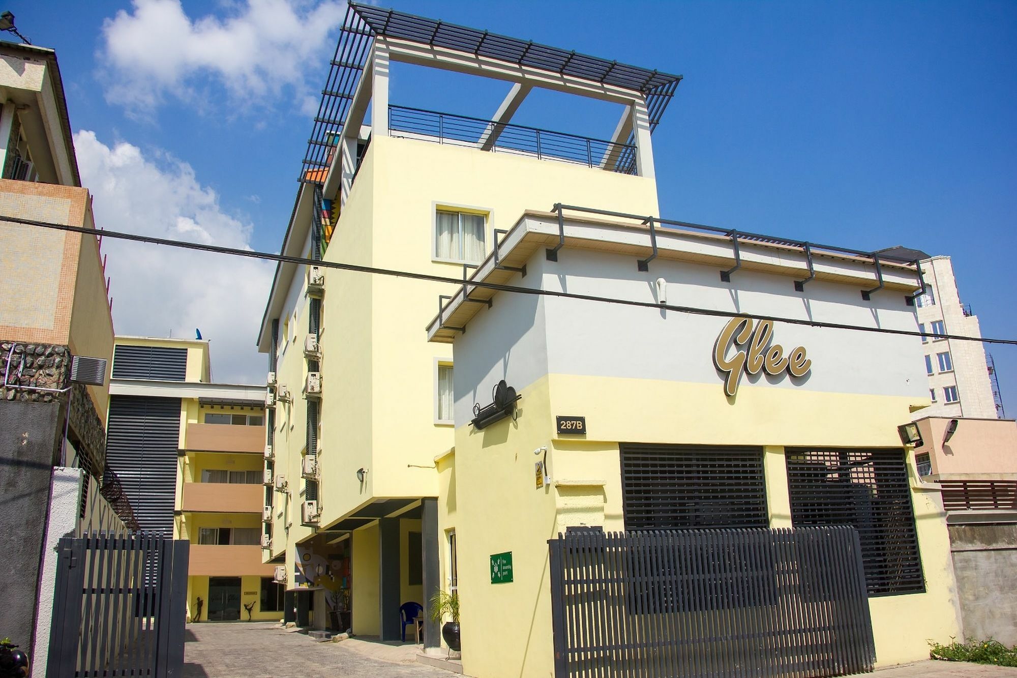 Glee Hotel Aliayabiagba Exterior foto