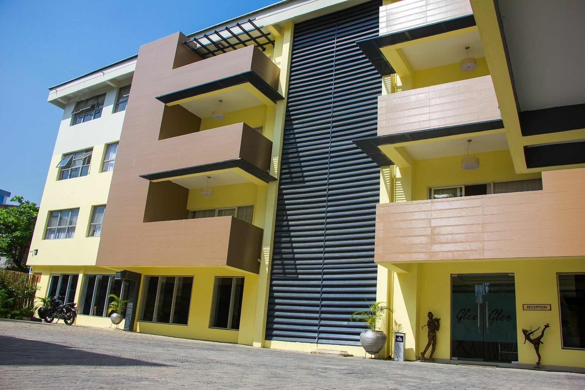 Glee Hotel Aliayabiagba Exterior foto